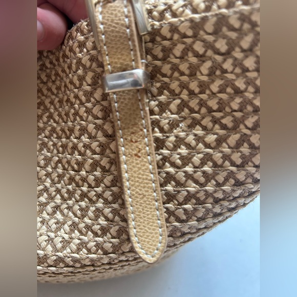 Elegant Tan Woven Tote Bag by Eric Javits New York - Picture 6 of 14